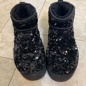 Black sequins platform UGGS